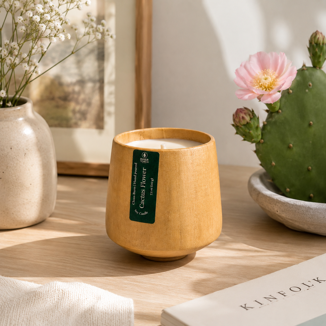 Cactus Flower is a bright, lively fragrance, succulent as the first tender buds of spring emerging from their winter sleep.